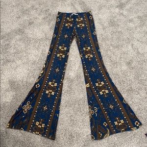 Novella Royale Janis Bells